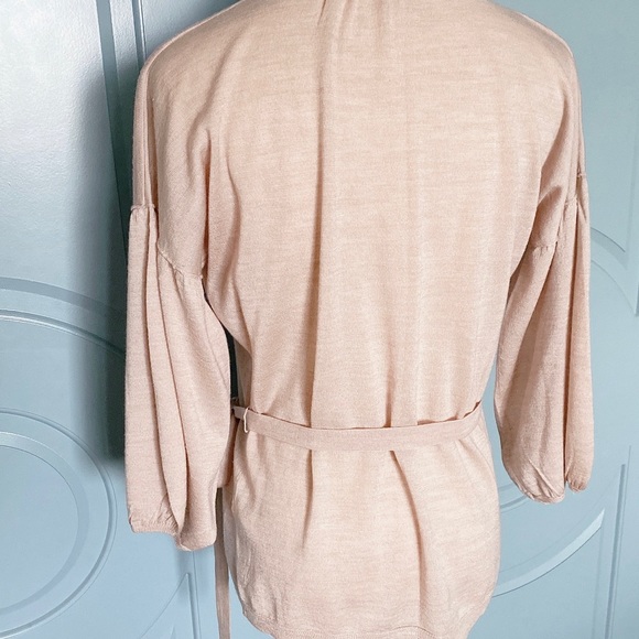 Carriere Studio Beautiful Lightweight Beige Wrap - Picture 5 of 14